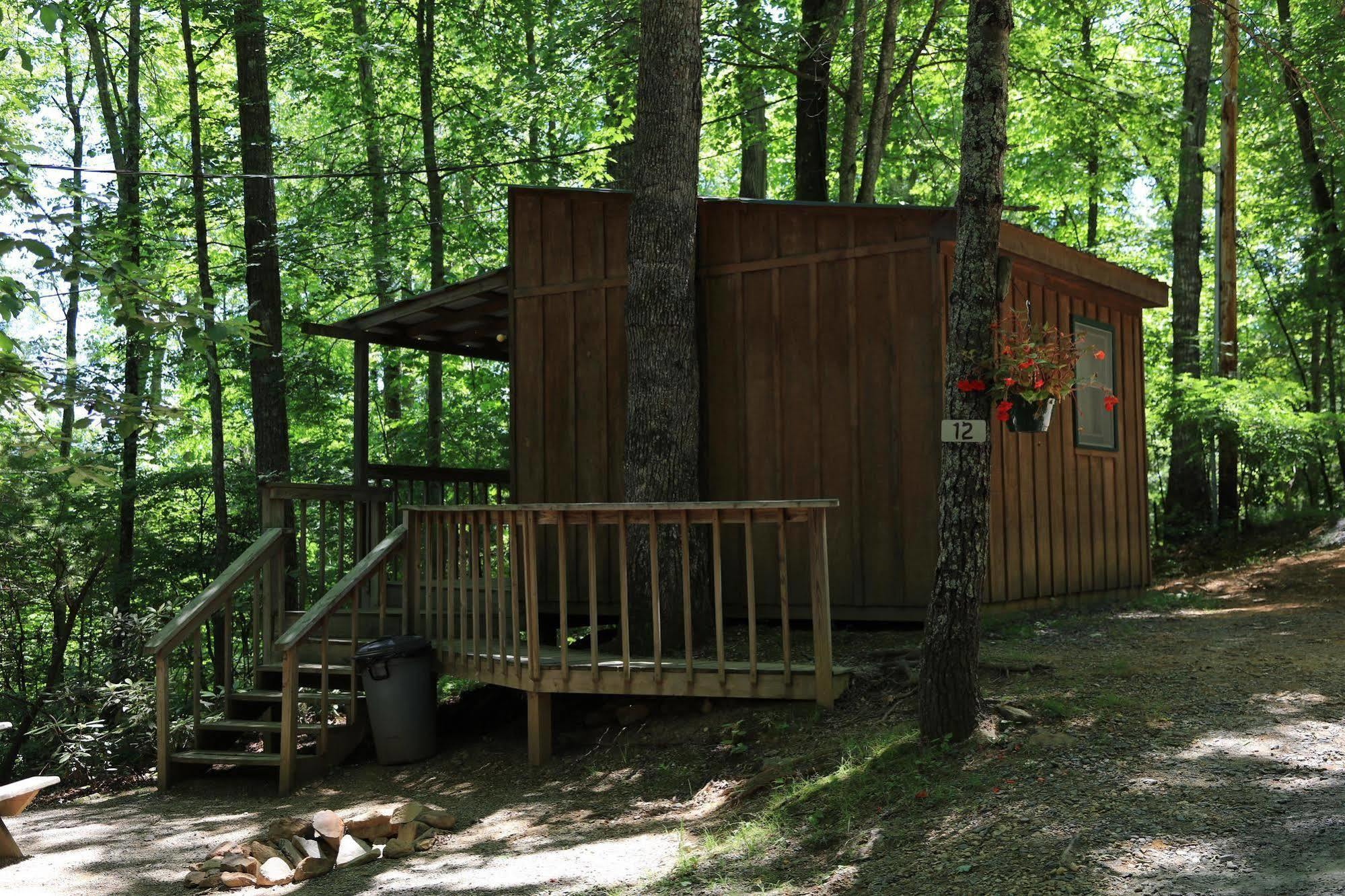 Linville Falls Campground, Rv Park, And Cabins Exterior foto
